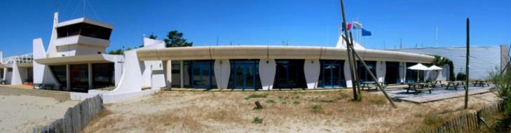 Yacht Club de la Grande Motte - le bâiment